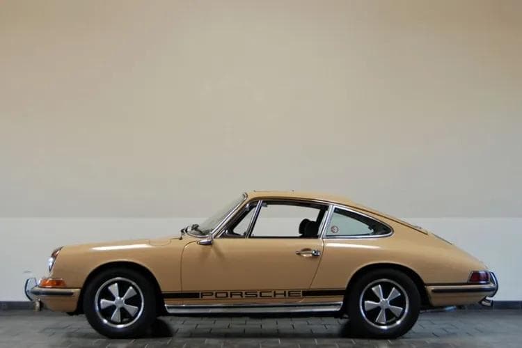 car in Unknown colour – hero image